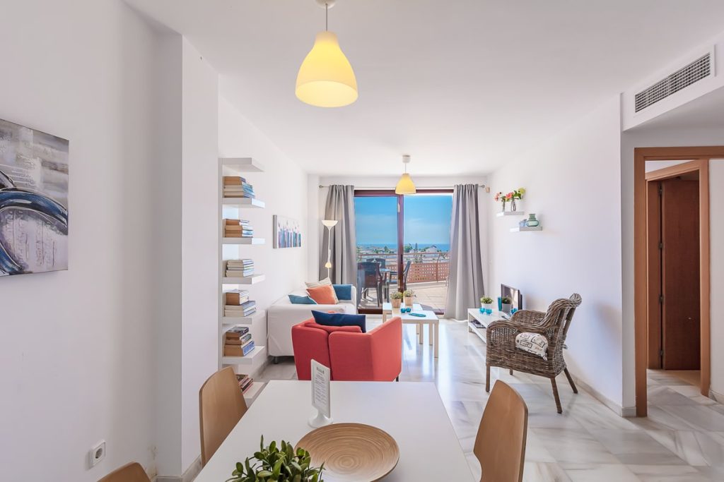 Andaluz Apartments Living MDN01